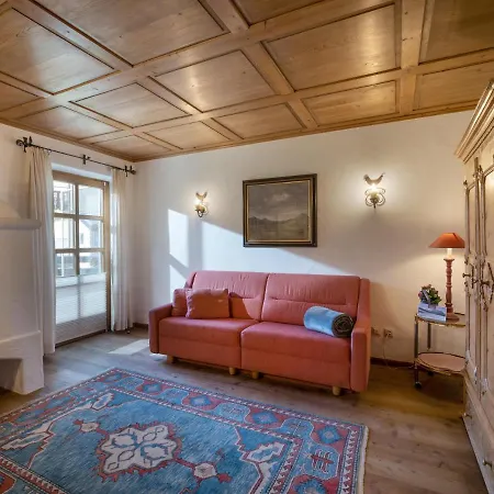 Ammer Apartment *